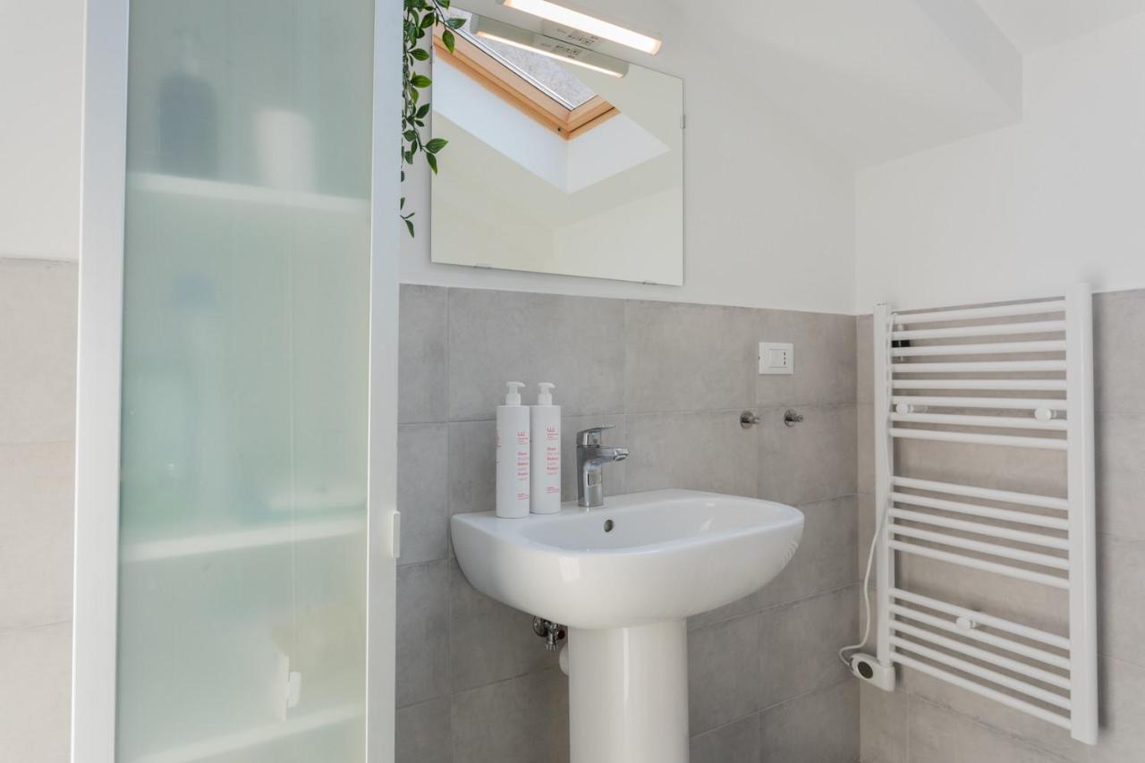 Apartment Mansarda Svizzera By Wonderful Italy